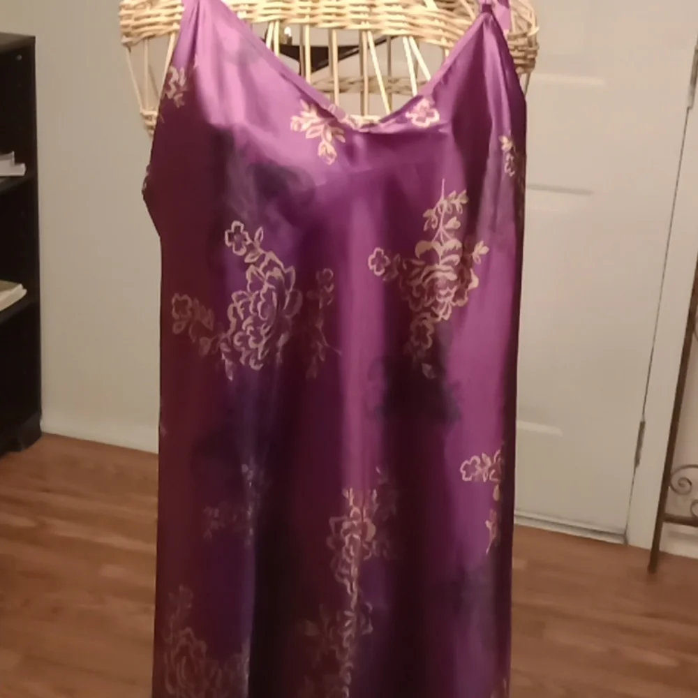 Morgan Taylor Chemise - Picture 2 of 8